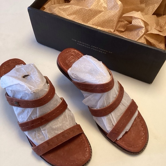 Frye Estelle Leather Strappy Stack Heeled Y2K Boho Slide Sandals  Cognac NIB 9.5 - Picture 6 of 10